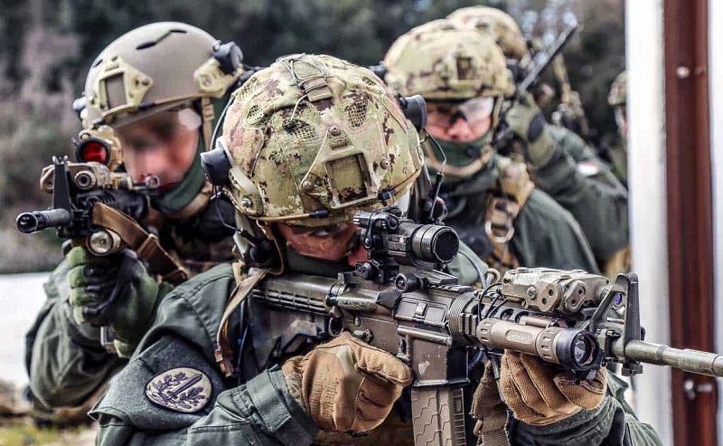 Forze Speciali Italiane Operatori del 9° Reggimento "Col Moschin"